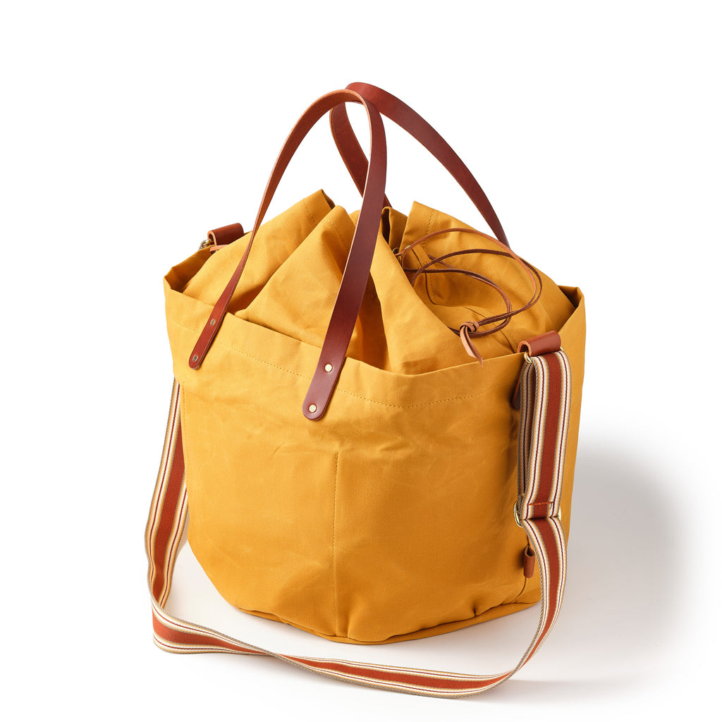 Hide & Hammer #11 Bucket Bag