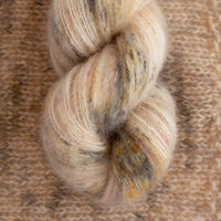 Magpie Fibers Plume