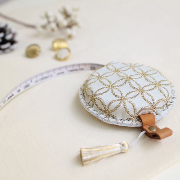 Cohana Tape Measure with Yuzen Leather Cover