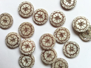 Taupe Laser Pattern Shell Button Size 15mm - TGB2889