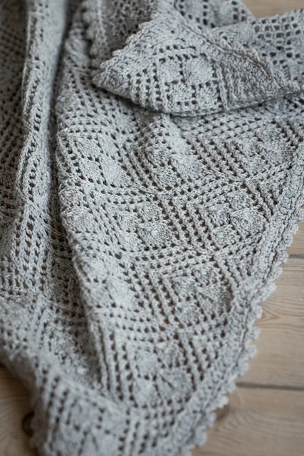 CaMaRose Baby Blanket with Leaf Fall Pattern