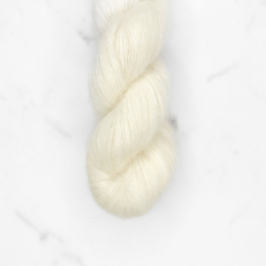 Magpie Fibers Plume