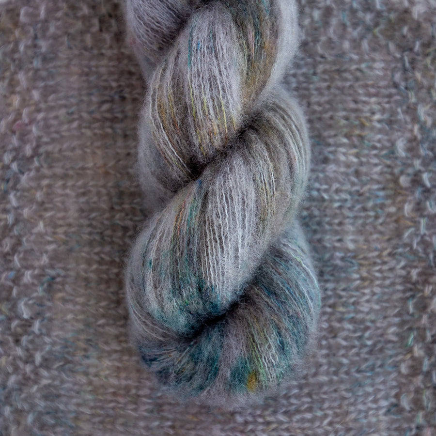 Magpie Fibers Plume