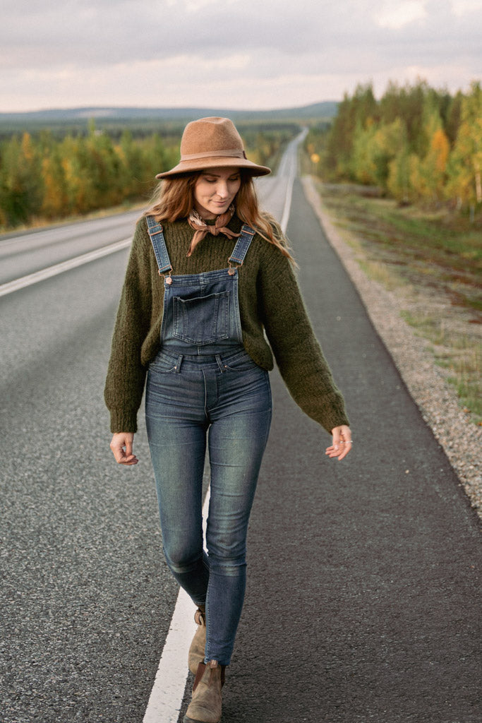 Unfolding Landscapes – 17 Knits for the Road
