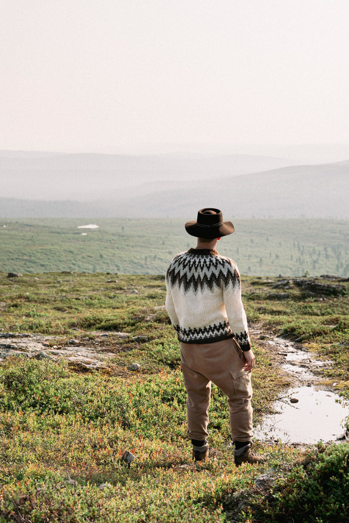 Unfolding Landscapes – 17 Knits for the Road