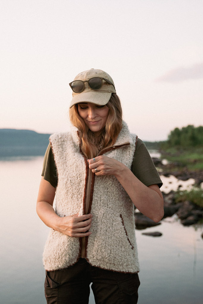 Unfolding Landscapes – 17 Knits for the Road