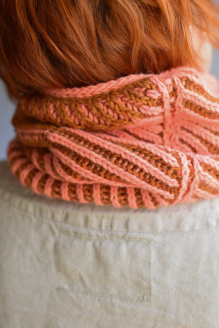 Townie Cowl by Sosu Knits Yarn Bundle