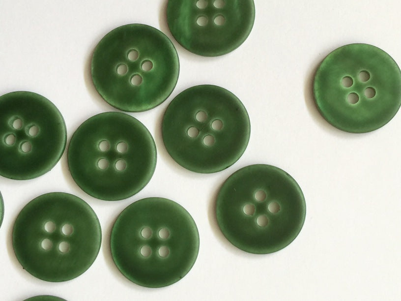 Forest Green Matt River Shell Size 15mm - TGB2433