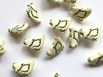 Cream Chicken Buttons 15mm - TGB2885