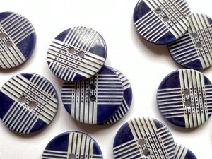 Glossy Shell Navy Blue Button with a Laser Check Cesign Size 23mm - TGB4446