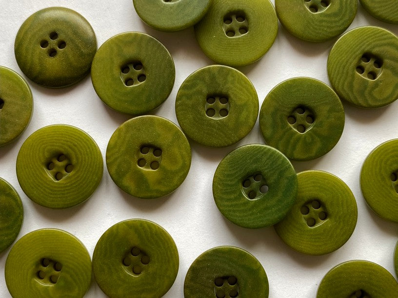 TGB4675 Four Hole Natural Corozo Button
