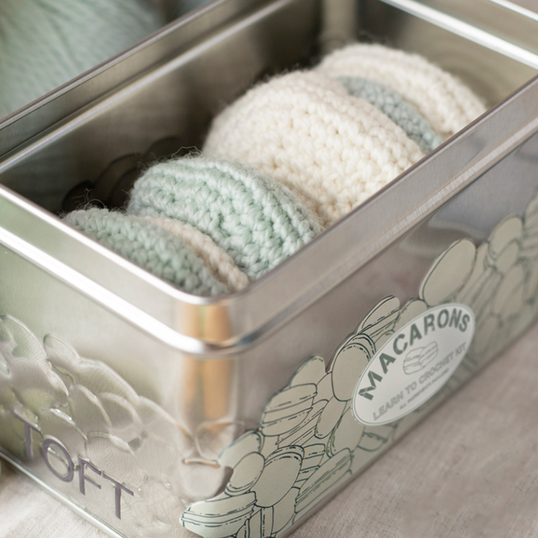 Macaron in a Tin