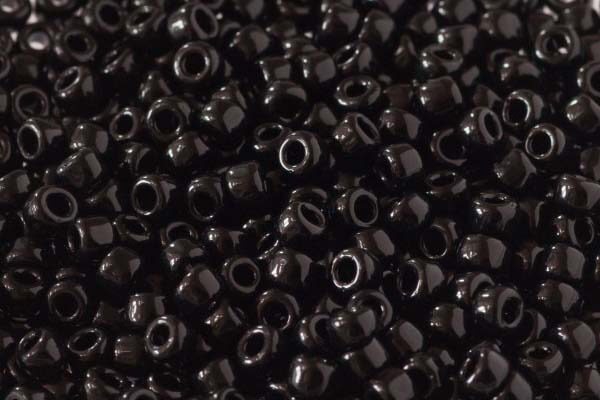Debbie Abrahams Beads - size 6 (4mm)