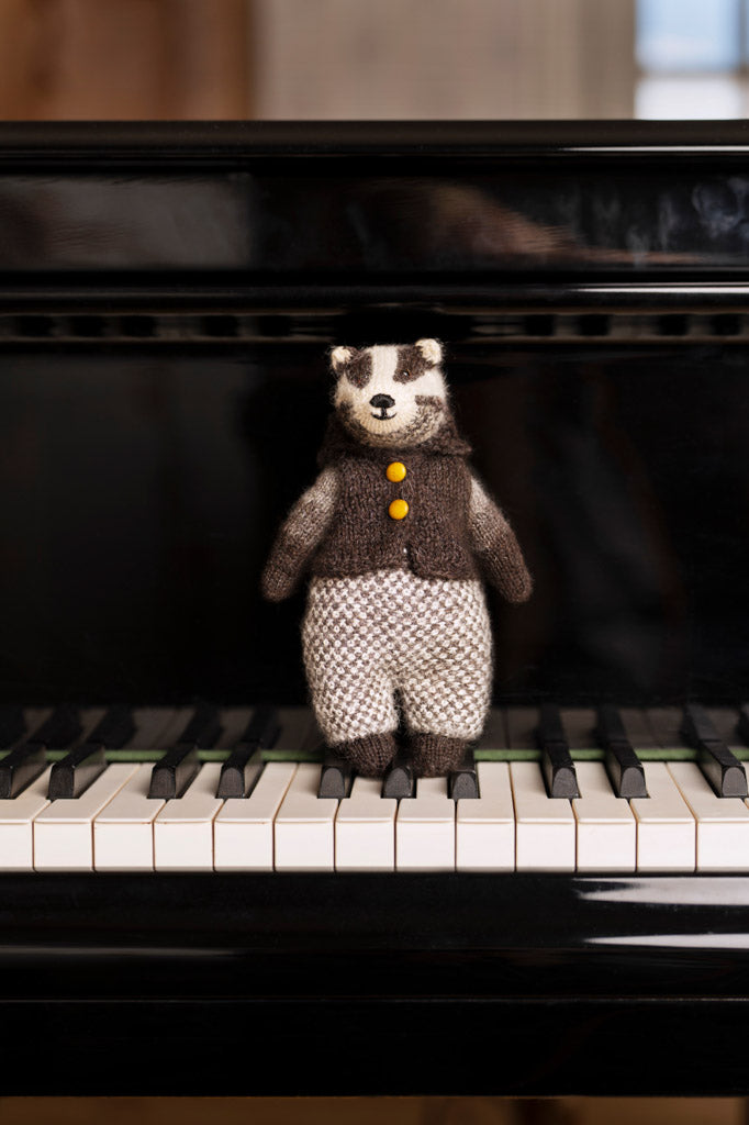 Chez Myrtil: More Seamless Friends to Knit and Love by Cinthia Vallet