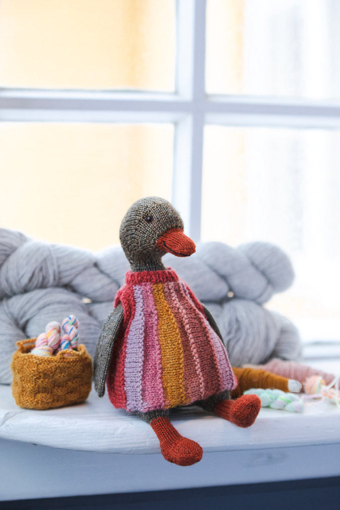 Mouche & Friends: Seamless Toys to Knit and Love by Cinthia Vallet