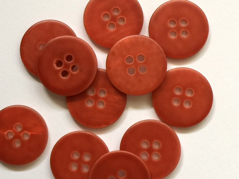 Tomato Matt River Shell Button 18mm - TGB2429