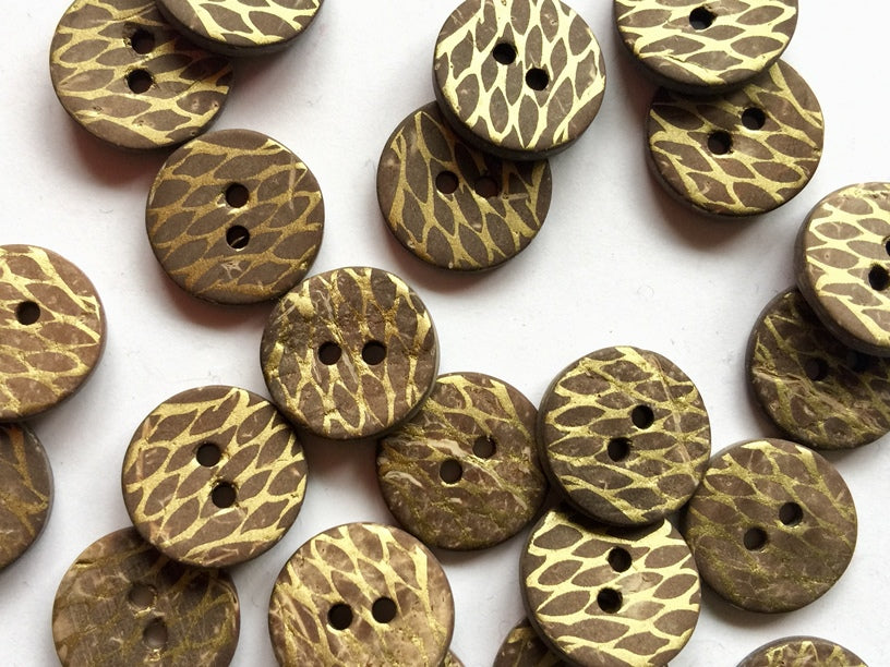 TGB4128 Metallic Patterned Coco Shell Button - Brown & Gold - Small